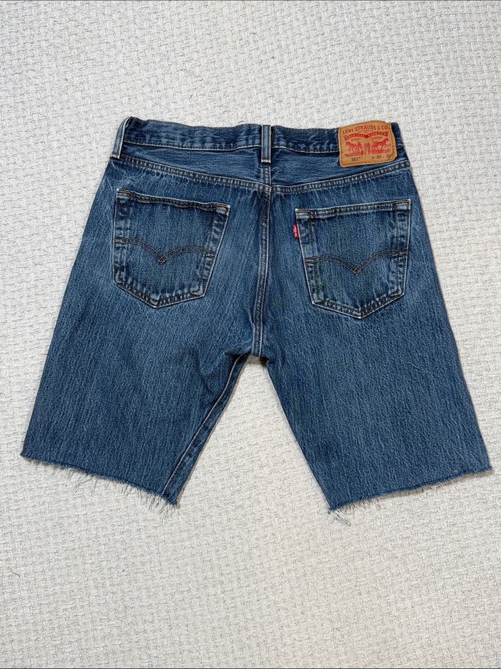 Levi’s 501 Button Fly High Waist Cut Off Jean Shorts Size Mens 33/Women’s 32